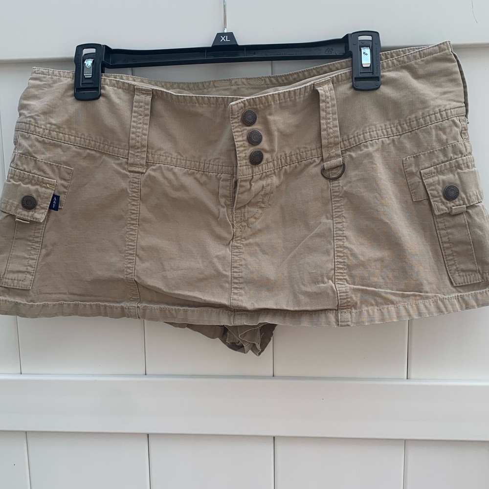 Women’s skorts